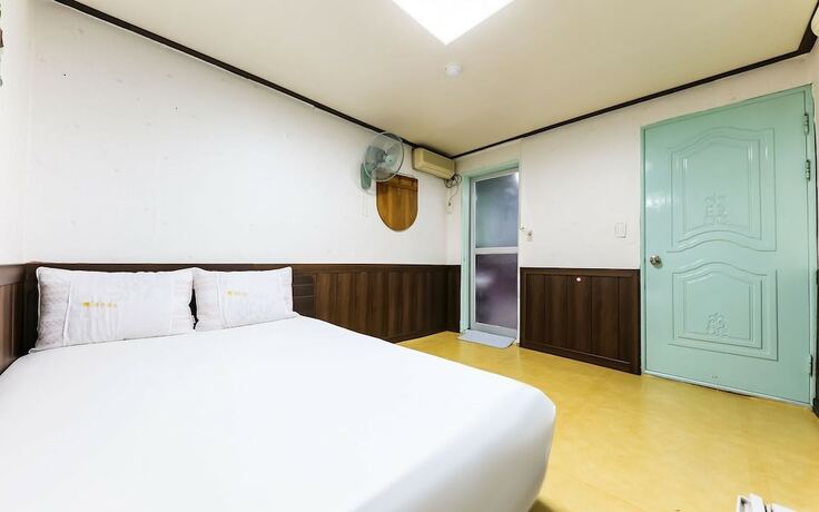 Imagen de la habitación del Hotel Boryeong Hayan Motel. Foto 16