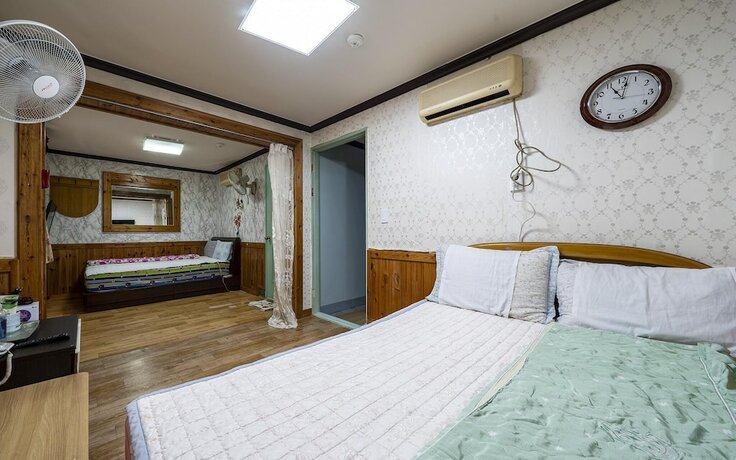 Imagen de la habitación del Hotel Boryeong Hayan Motel. Foto 18