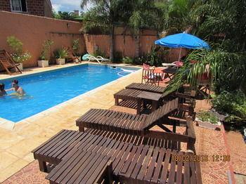 Imagen de la piscina del Hotel Bosetti Apart Hotel. Foto 7