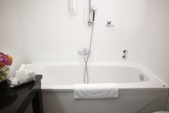 Imagen de la habitación del Hotel Bosnia. Foto 13