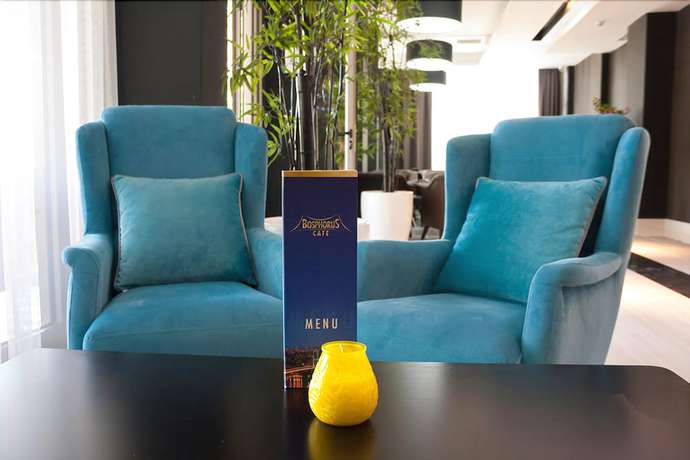 Imagen del bar/restaurante del Hotel Bosphorus. Foto 2