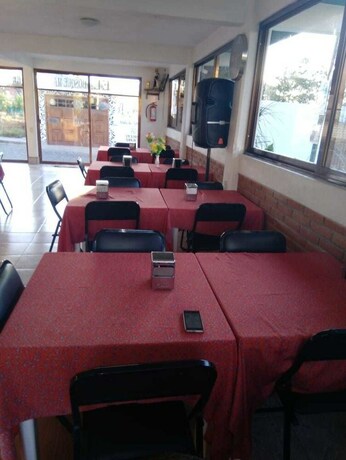 Imagen del bar/restaurante del Hotel Bosque Magico. Foto 21