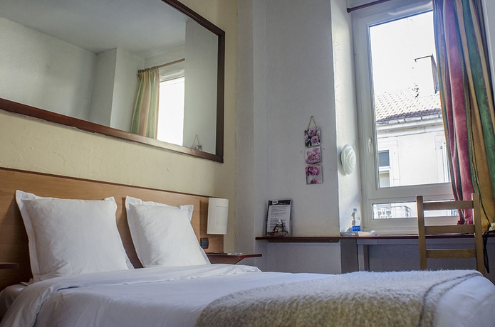 Imagen de la habitación del Hotel Bosquet Pau Centre. Foto 10