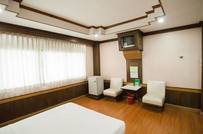 Imagen de la habitación del Hotel Boss, Rangsit. Foto 9