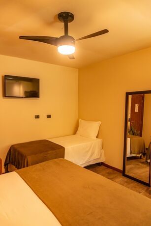 Imagen general del Hotel Bossa Beach House. Foto 2