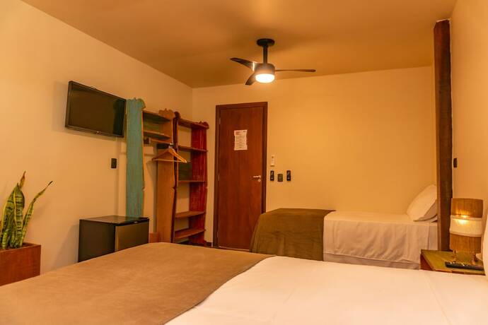 Imagen general del Hotel Bossa Beach House. Foto 12