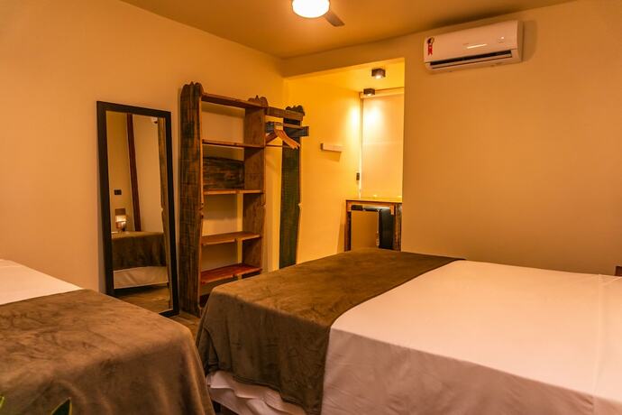 Imagen general del Hotel Bossa Beach House. Foto 13