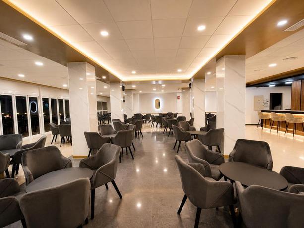 Imagen de los interiores del Hotel Bossh Lido. Foto 20