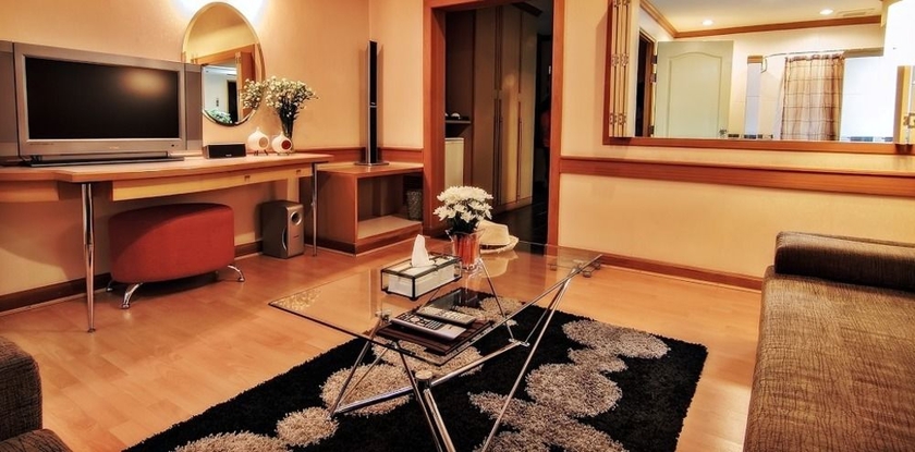 Imagen de los interiores del Hotel Bossotel Bangkok. Foto 14