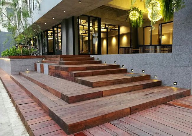 Imagen de los interiores del Hotel Bossotel Chiang Mai. Foto 7