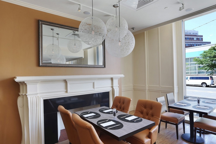 Imagen del bar/restaurante del Hotel Boston Buckminster. Foto 2