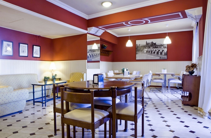 Imagen de los interiores del Hotel Boston, Córdoba. Foto 12