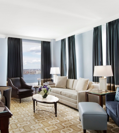 Imagen de la habitación del Hotel Boston Harbor. Foto 4