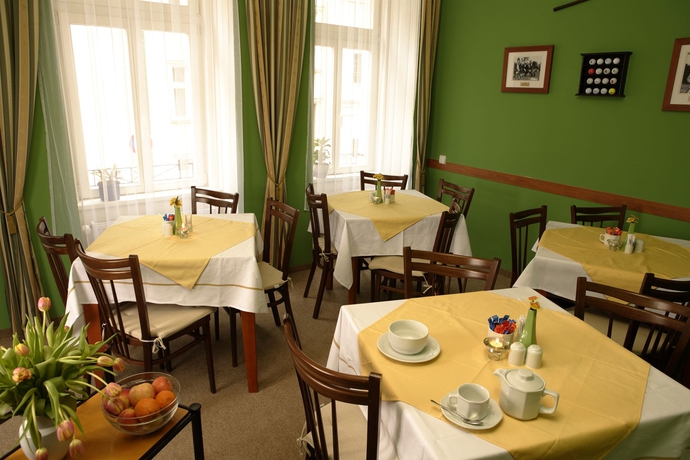 Imagen del bar/restaurante del Hotel Boston, KARLOVY VARY. Foto 2