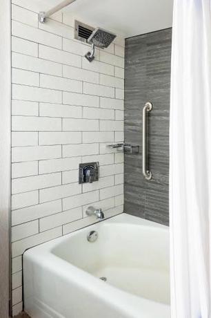 Imagen de la habitación del Hotel Boston Marriott Newton. Foto 17