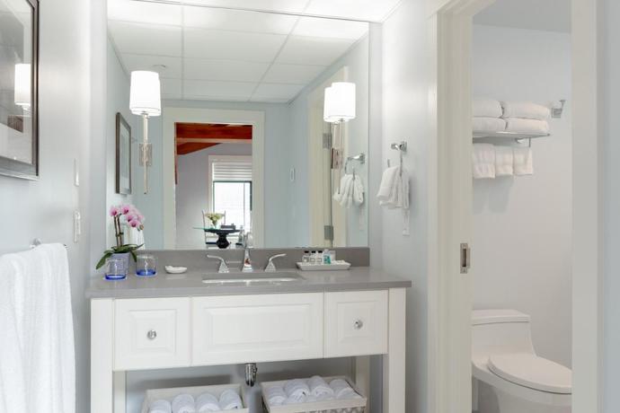 Imagen de la habitación del Hotel Boston Yacht Haven. Foto 4