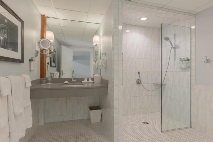Imagen de la habitación del Hotel Boston Yacht Haven. Foto 5