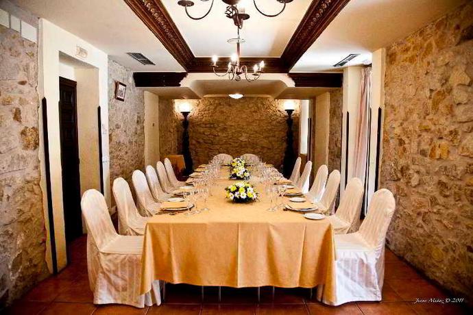 Imagen del bar/restaurante del Hotel Bot&aacute;nico, San Lorenzo del Escorial. Foto 2