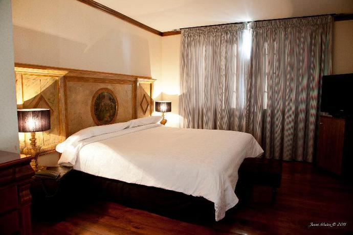 Imagen de la habitación del Hotel Bot&aacute;nico, San Lorenzo del Escorial. Foto 3