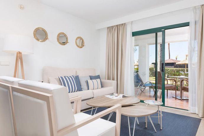 Imagen de la habitación del Hotel Botel Alcudiamar CTE. Foto 11