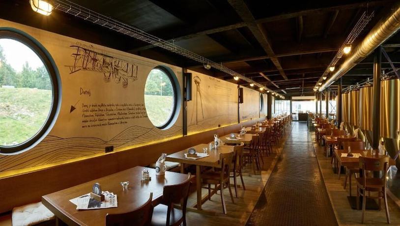 Imagen del bar/restaurante del Hotel Botel Dunajsk&yacute; Pivovar. Foto 3