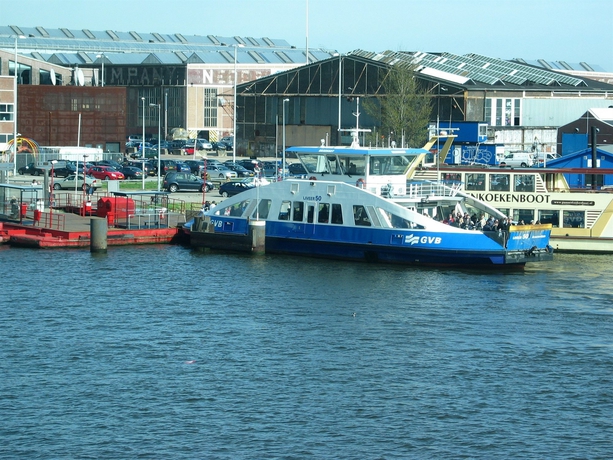 Imagen general del Hotel Botel. Foto 2