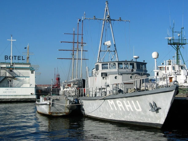 Imagen general del Hotel Botel. Foto 4