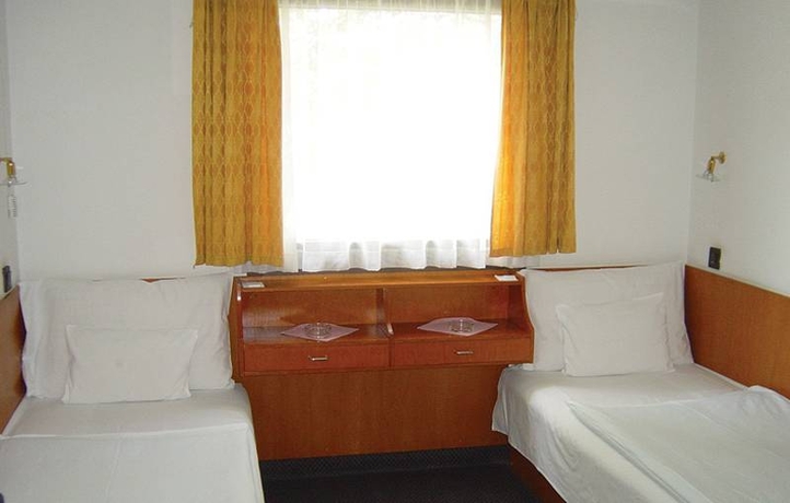 Imagen general del Hotel Botel Hotel Lisa. Foto 3