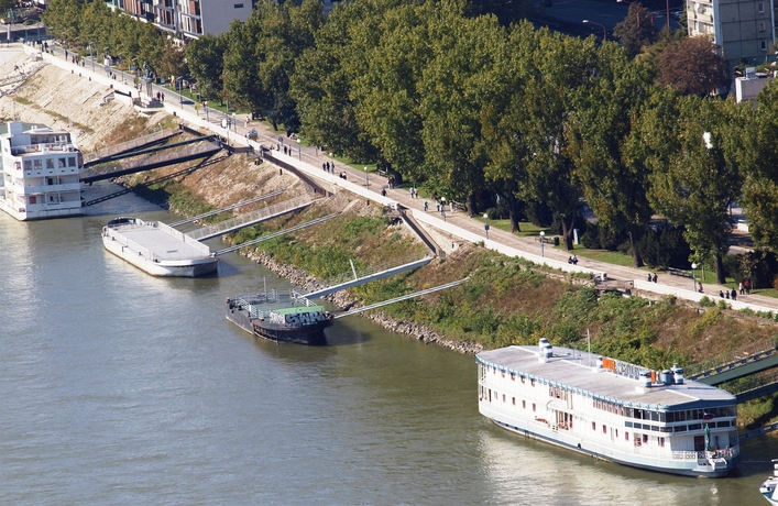 Imagen de los exteriores del Hotel Botel Marina, Bratislava. Foto 12