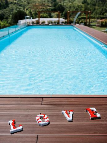 Imagen de la piscina del Hotel Boticas Art and Spa. Foto 24