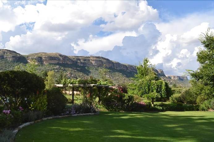 Imagen de los exteriores del Hotel Botleng Guest House. Foto 11