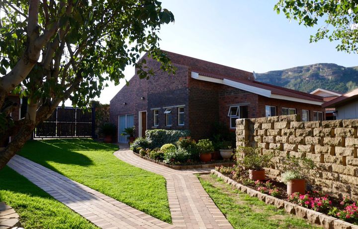 Imagen de los exteriores del Hotel Botleng Guest House. Foto 16