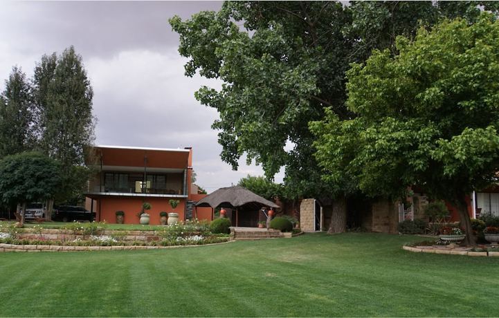 Imagen de los exteriores del Hotel Botleng Guest House. Foto 17