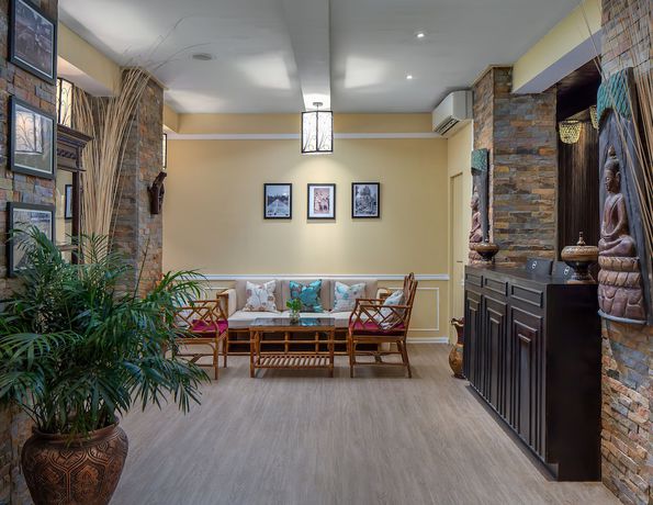 Imagen de los interiores del Hotel Botum Palace. Foto 18