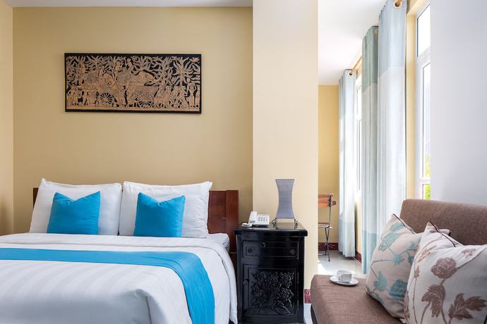 Imagen de la habitación del Hotel Botum Palace. Foto 13