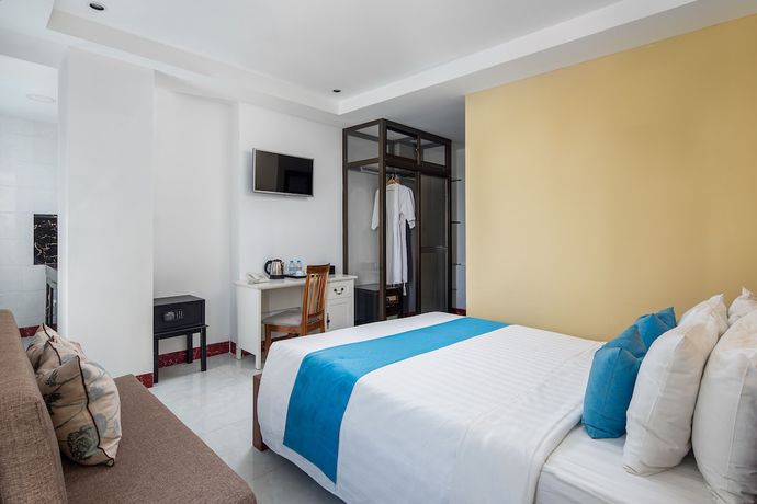 Imagen de la habitación del Hotel Botum Palace. Foto 16