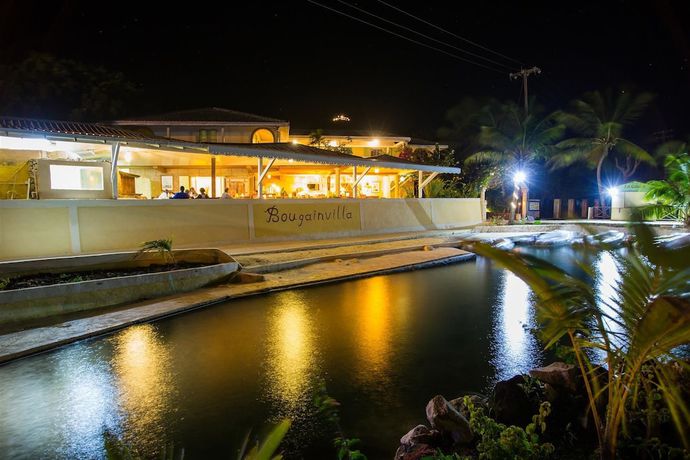 Imagen de los exteriores del Hotel Bougainvilla. Foto 16