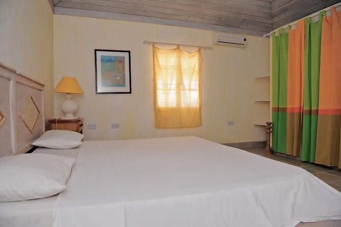 Imagen de la habitación del Hotel Bougainvilla. Foto 11