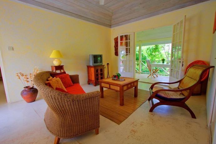 Imagen de la habitación del Hotel Bougainvilla. Foto 12