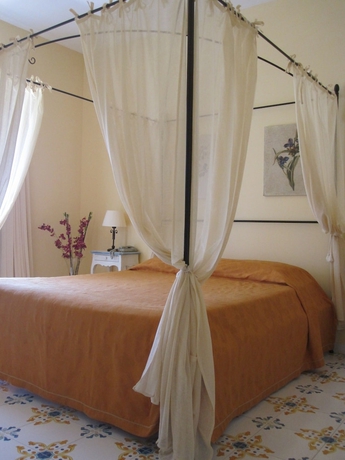 Imagen de la habitación del Hotel Bougainville, Lipari. Foto 10