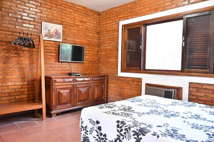 Imagen de la habitación del Hotel Bougainville, Penedo. Foto 12