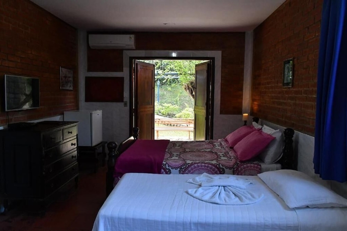 Imagen de la habitación del Hotel Bougainville, Penedo. Foto 15