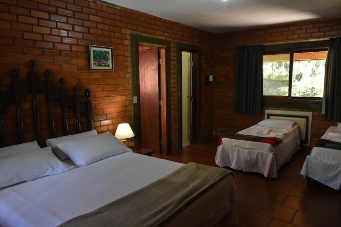 Imagen de la habitación del Hotel Bougainville, Penedo. Foto 18