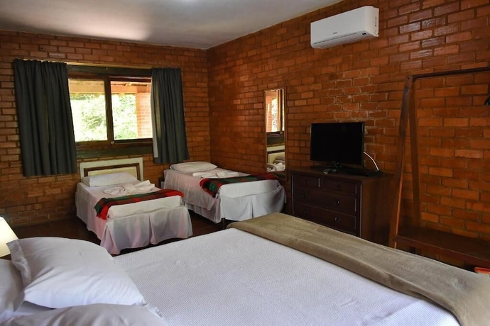 Imagen de la habitación del Hotel Bougainville, Penedo. Foto 19