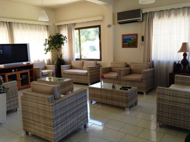 Imagen de los interiores del Hotel Bougainvillea Apartments, Polis Chrysochous. Foto 19
