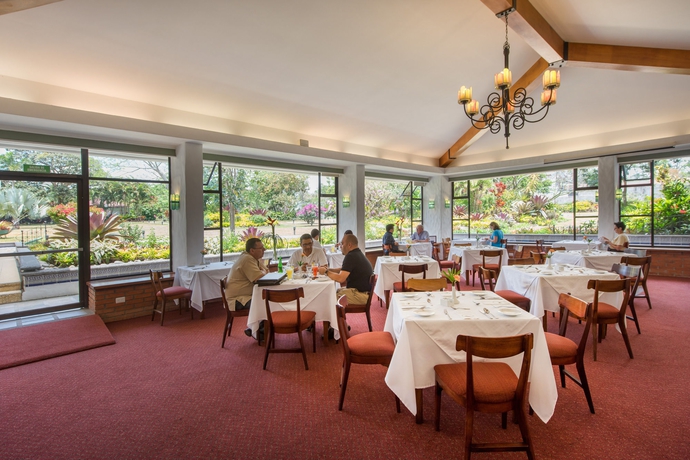 Imagen del bar/restaurante del Hotel Bougainvillea San José. Foto 13