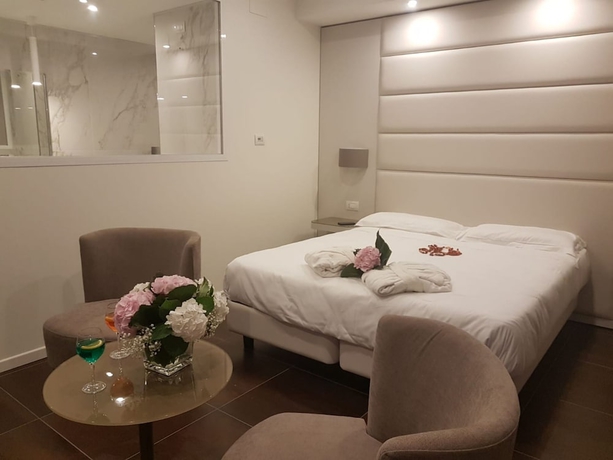 Imagen de la habitación del Hotel Bouganville. Foto 10