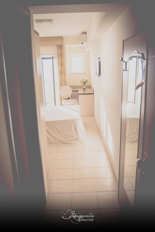 Imagen de la habitación del Hotel Bouganville Palace. Foto 10