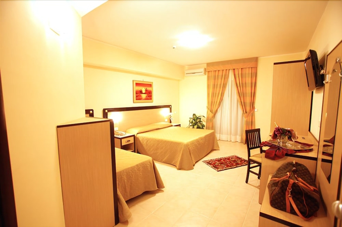 Imagen de la habitación del Hotel Bouganville Palace. Foto 12