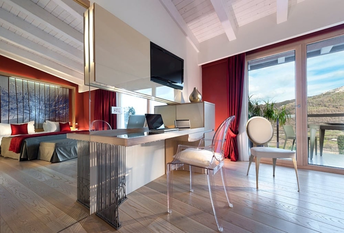 Imagen de la habitación del Hotel Bouganville, Picerno. Foto 6